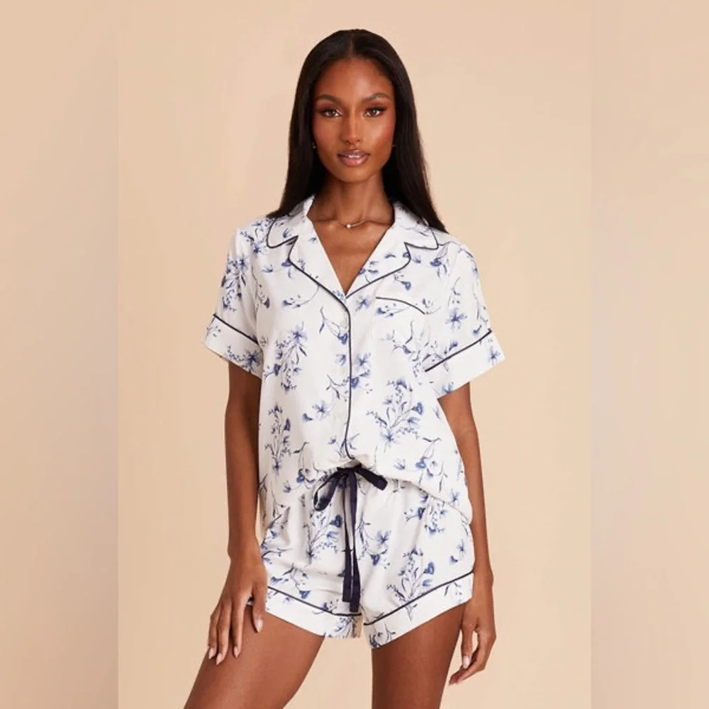 BIRDY Grey Jonny Satin Floral Pajama Set size large New With‎ Tags